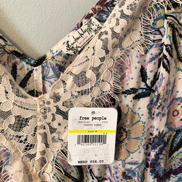 •NWT Free People lace floral cami• - Picture 4 of 5